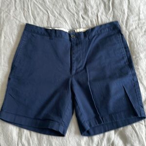 Men’s J Crew Navy shorts.  Inseam 7 inch 32W
